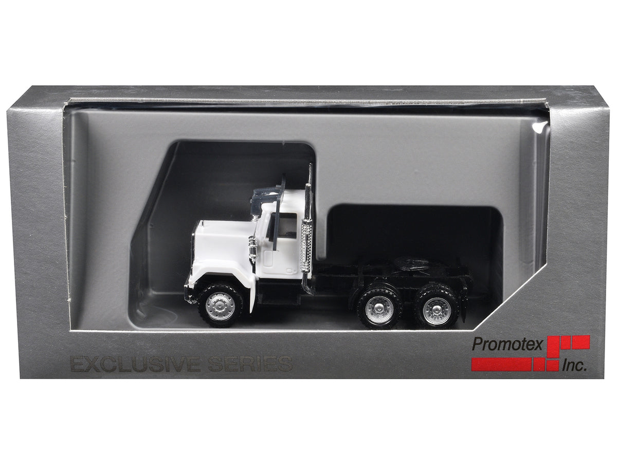 GMC Short Day Cab White 1/87 (HO) Plastic Model by Promotex