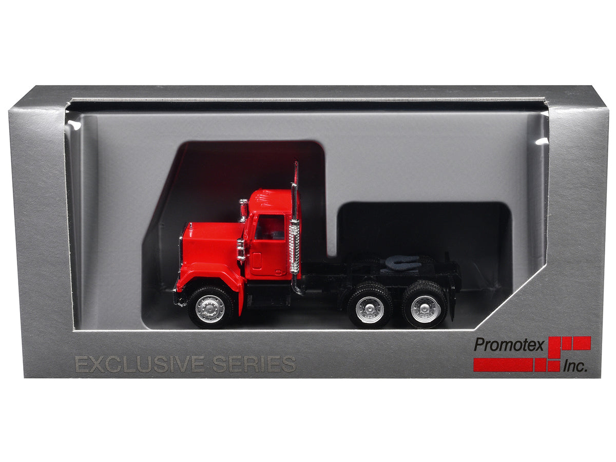 GMC Short Day Cab Red 1/87 (HO) Plastic Model by Promotex
