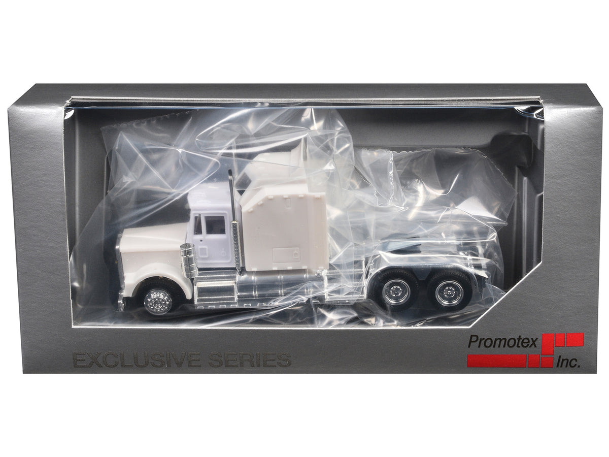 Kenworth W900 with Extra Large Sleeper White 1/87 (HO) Plastic Model by Promotex