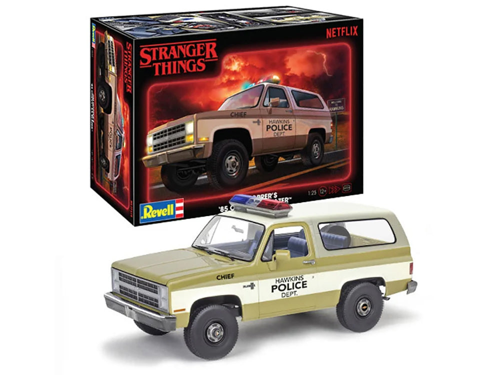 Level 4 Model Kit Jim Hopper's 1985 Chevrolet K5 Blazer Stranger Things 1/25