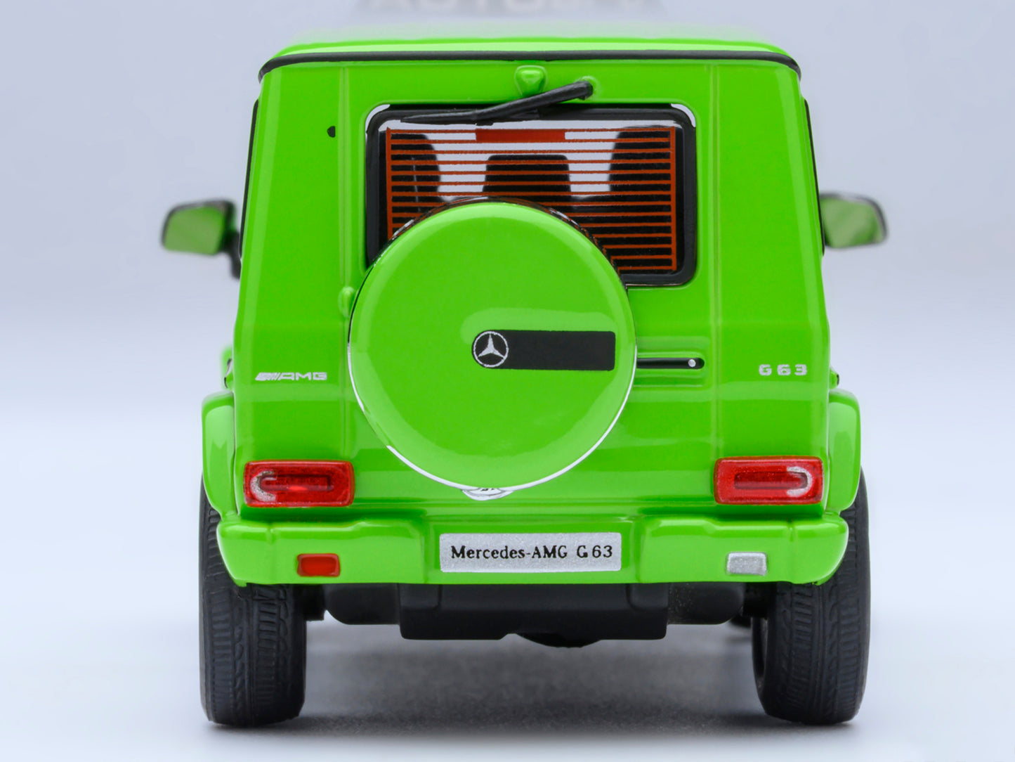 2017 Mercedes-Benz AMG G 63 Alien Green 1/64 Model Car by Autoart <h2>2017 Autoart</h2> <p>High-quality diecast perfect for collectors and enthusiasts. Features detailed interior exterior craftsmanshi