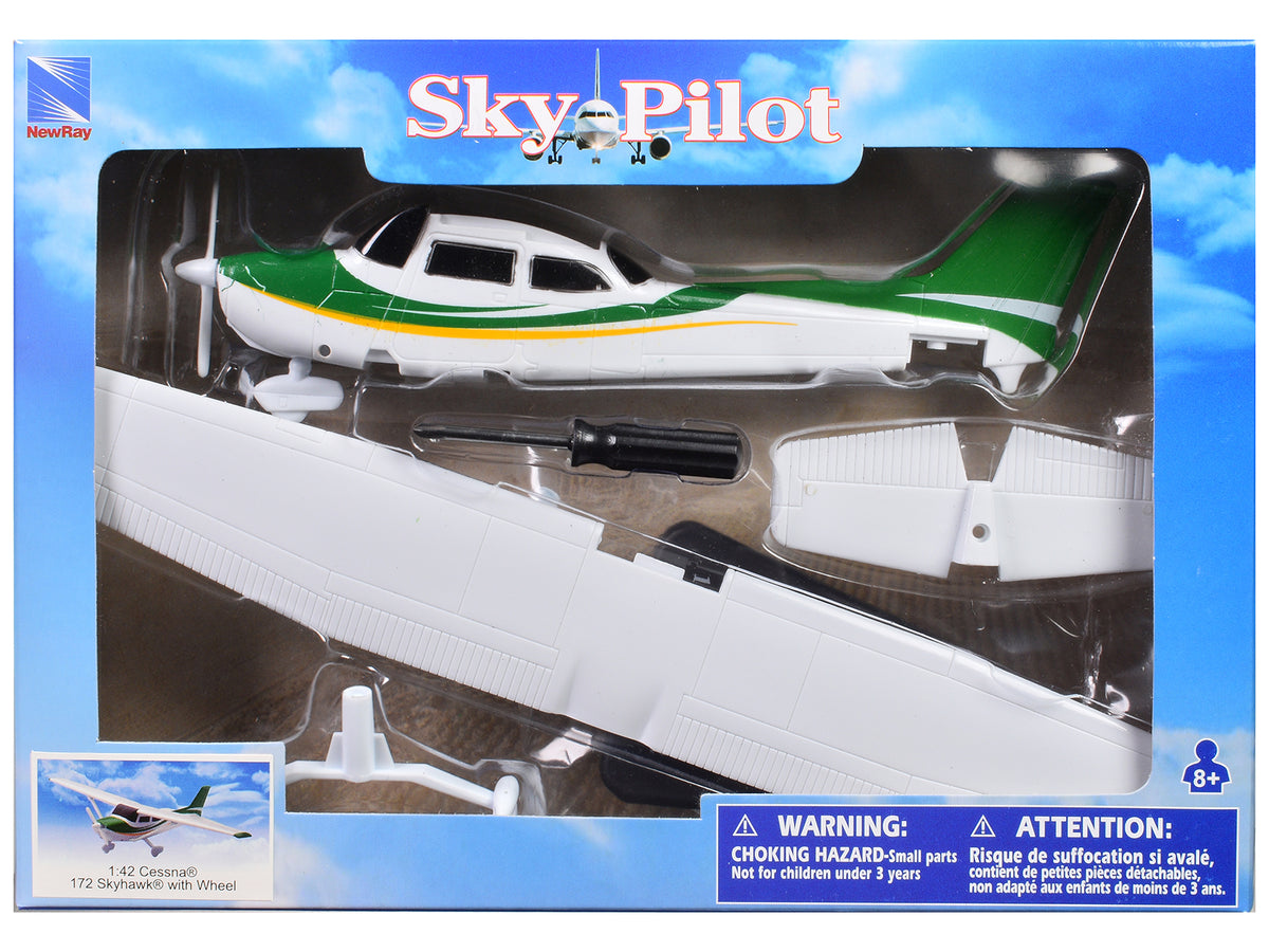 Model Kit Cessna 172 Skyhawk Aircraft White Green 1/42 Scale Model Kit - New Ray