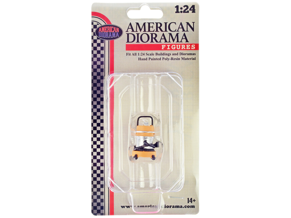 "Detail Masters" Figure 6 (Wet/Dry Vac) for 1/24 Scale Models - American Diorama