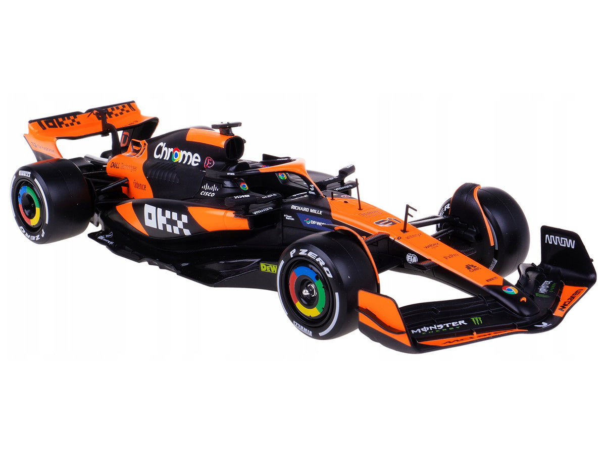 McLaren MCL38 #81 Oscar Piastri Formula One F1 1/24 Scale Figure Set - Bburago