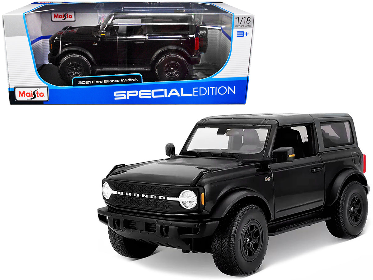 2021 Ford Bronco Wildtrak Black Metallic Dark 1/18 Diecast Model Car - Maisto