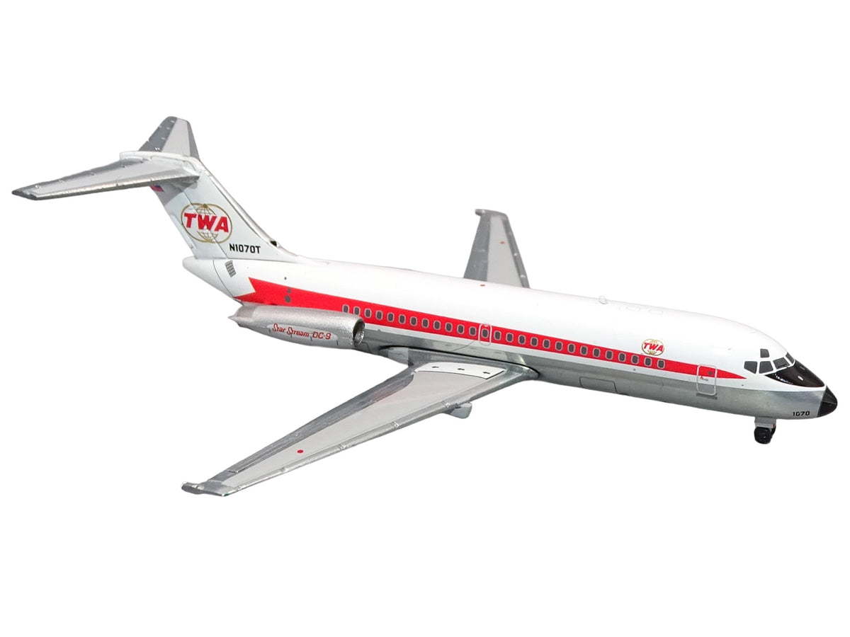 McDonnell Douglas DC-9-15 Commercial Aircraft White Red Stripes 1/400 Diecast