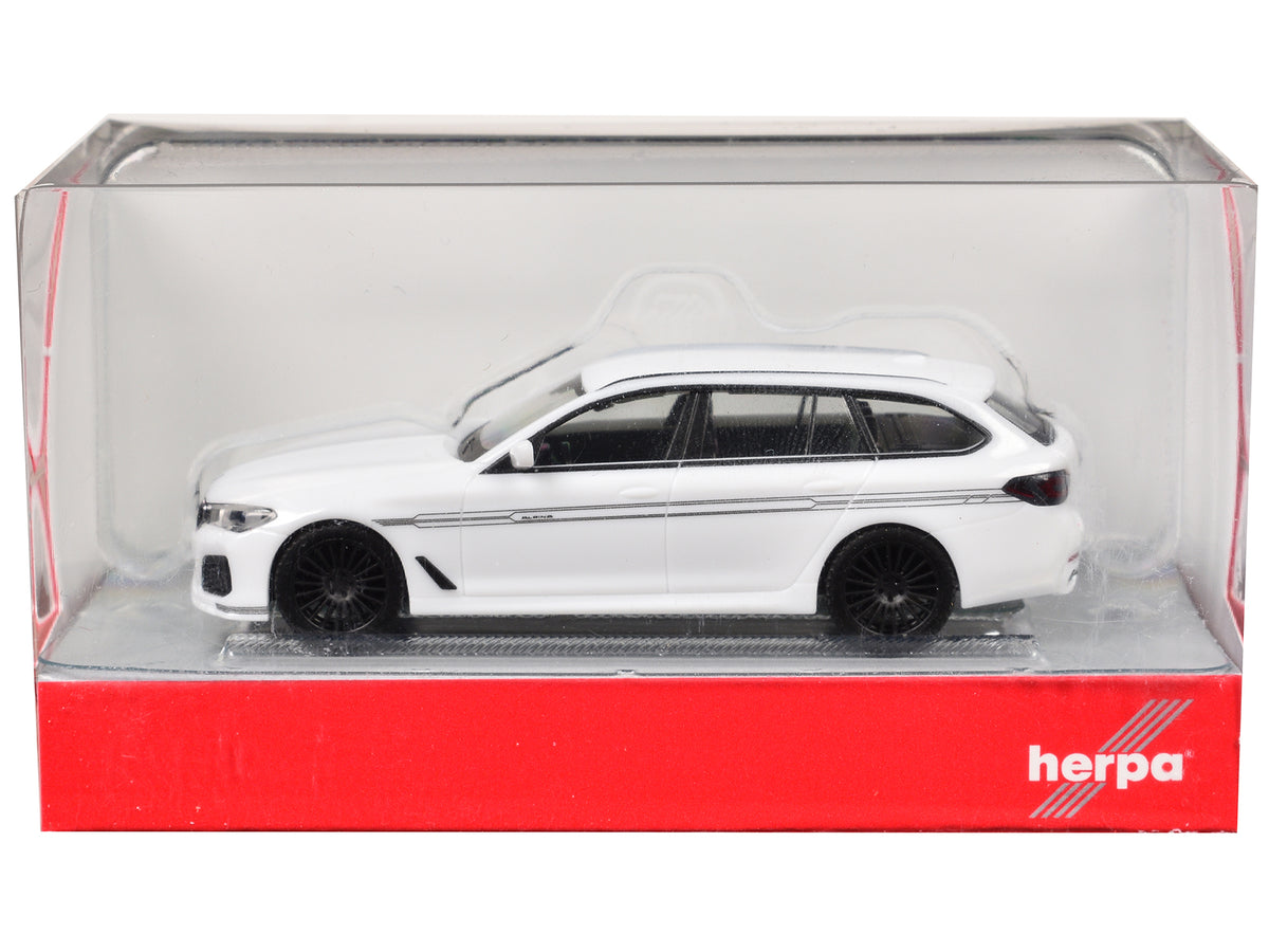 BMW Alpina B5 Touring White 1/87 (HO) Plastic Model by Herpa