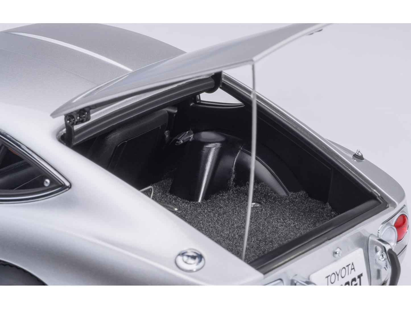 1967 Toyota 2000GT RHD (Right Hand Drive) Silver Metallic 1/18 Model Car by Autoart <h2>1967 Autoart</h2> <p>High-quality diecast perfect for collectors and enthusiasts. Features detailed interior ext