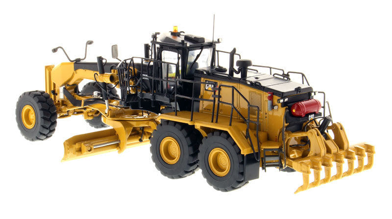 CAT Caterpillar 18M3 Motor Grader with Operator "High Line Series" 1/50 Diecast Model by Diecast Masters