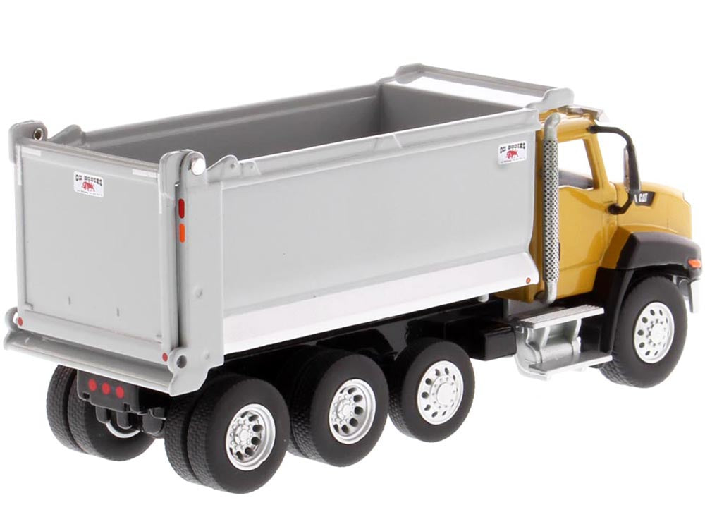 CAT Caterpillar CT660 Day Cab Tractor OX 1/64 Diecast Model - Diecast Masters