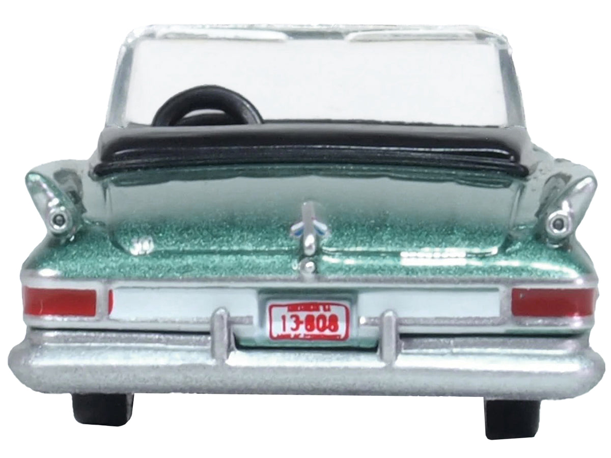 1961 Chrysler 300 Convertible Pinewood 1/87 Diecast Model Car - Oxford Diecast