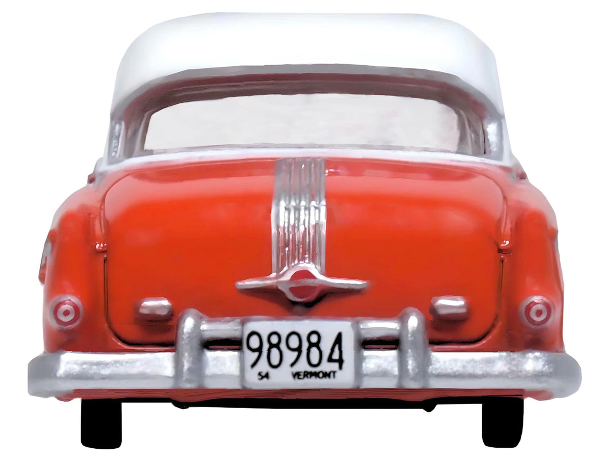 1954 Pontiac Chieftain 4 Door Coral Red 1/87 Diecast Model Car - Oxford Diecast