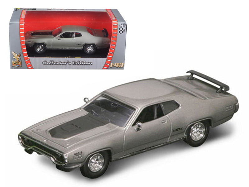 1971 Plymouth GTX 440 6 Pack Silver 1/43 Diecast by Road Signature