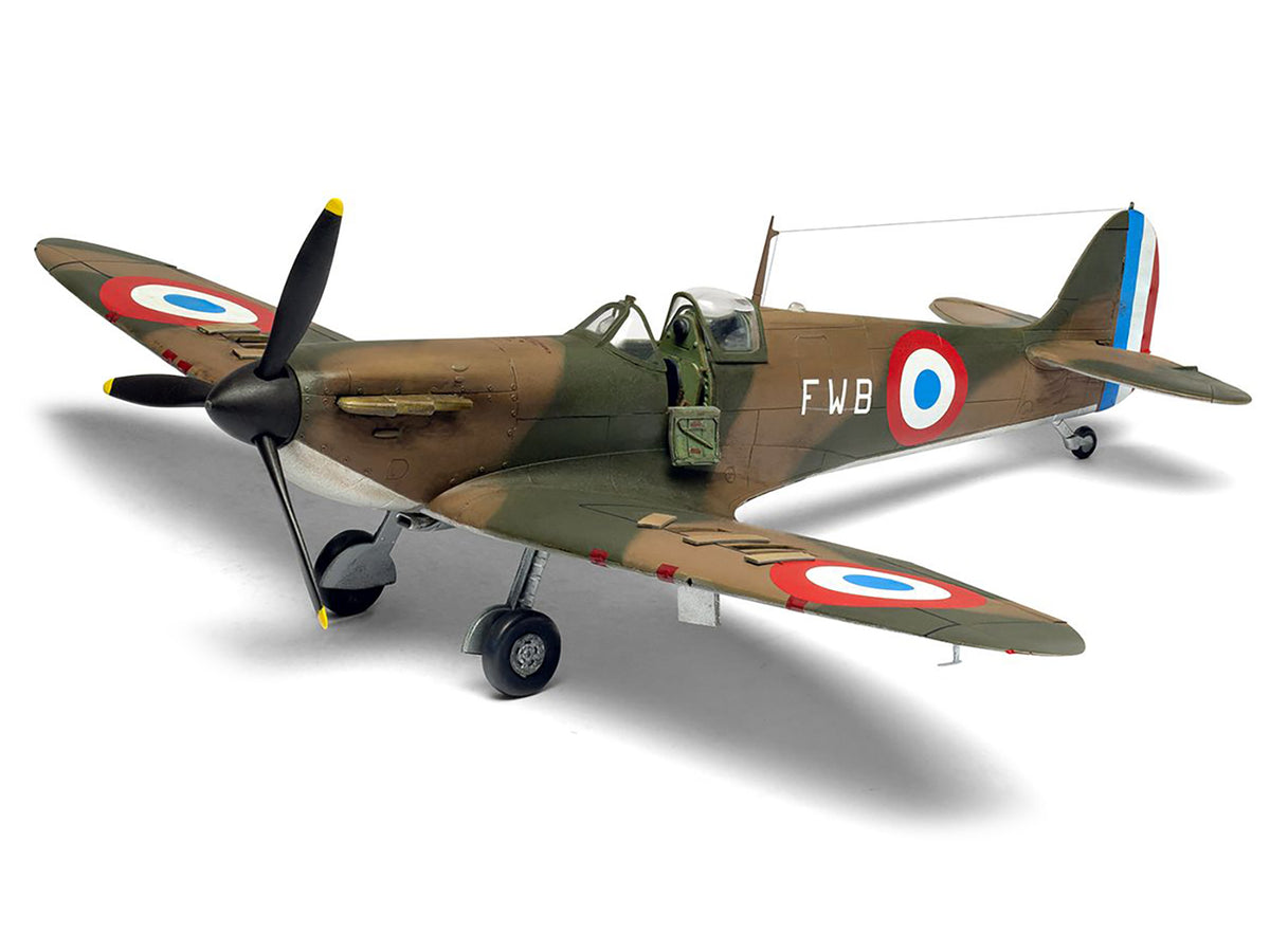 Level 2 Model Kit Supermarine Spitfire Mk.I Fighter Aircraft 3 Scheme Options