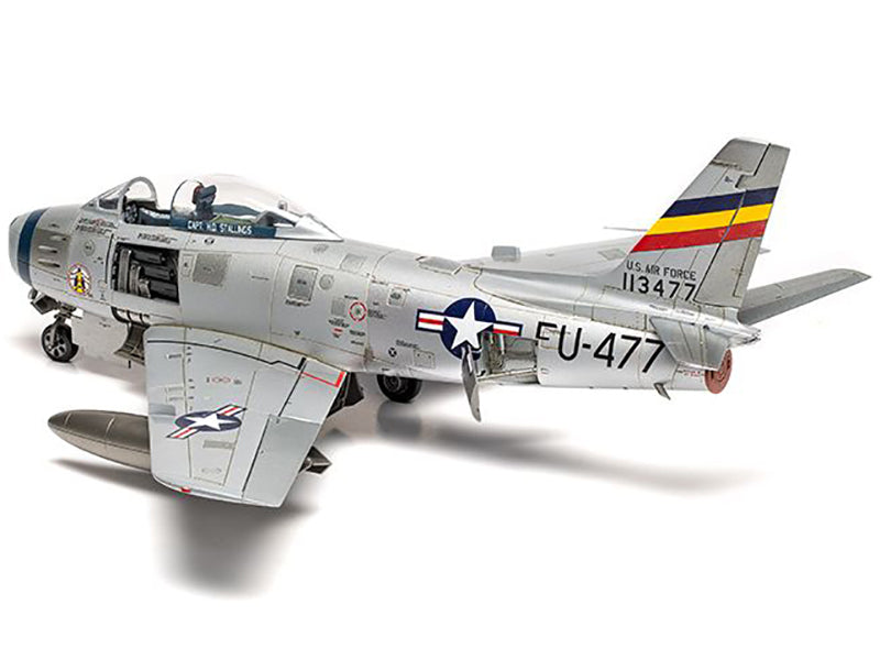 Level 2 Model Kit North American F-86F Sabre Aircraft 2 Scheme Options 1/48
