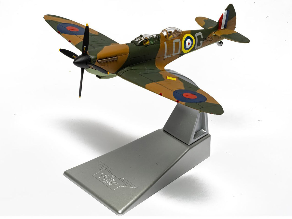 Supermarine Spitfire T.9 Aircraft British Royal Air Force Aviation Archive 1/72