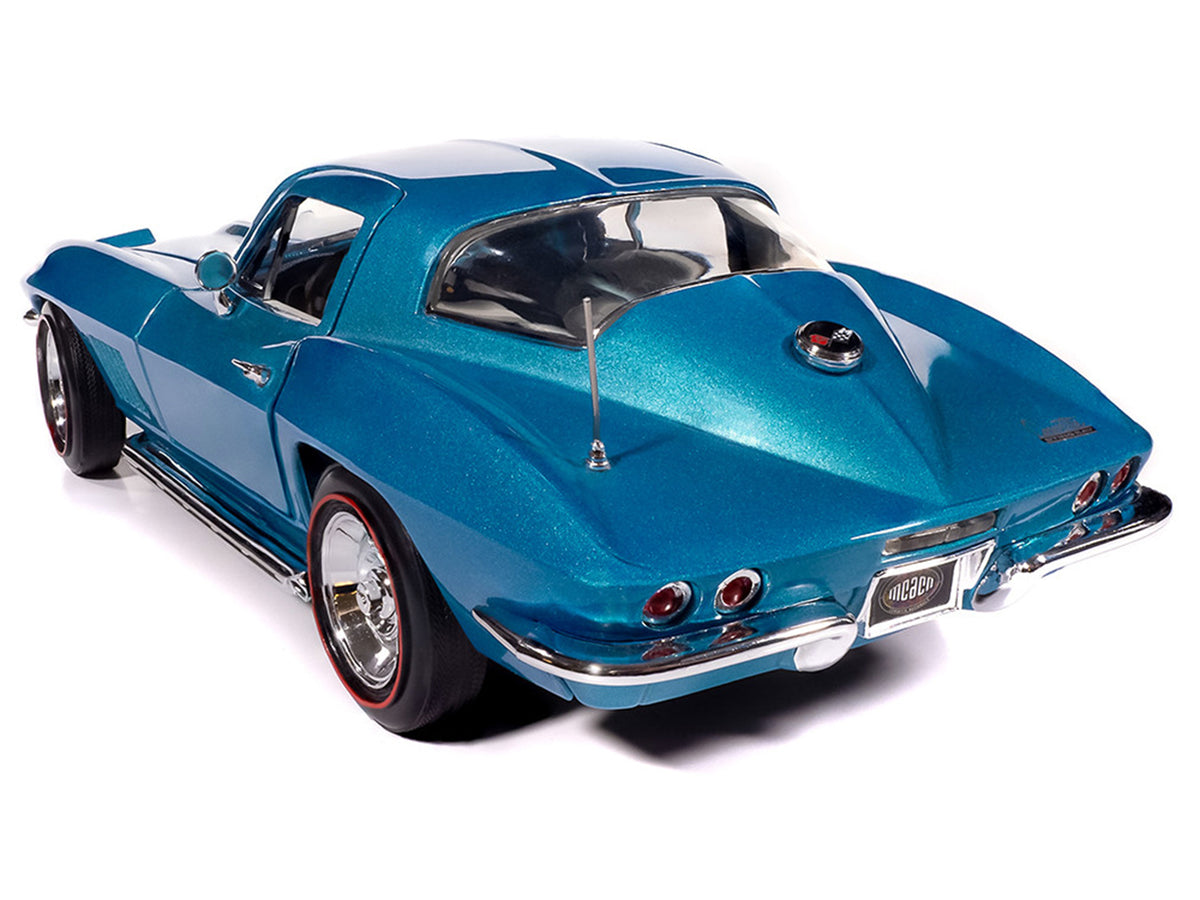 1967 Chevrolet Corvette Stingray White Hood Stripe American Muscle 1/18 Diecast