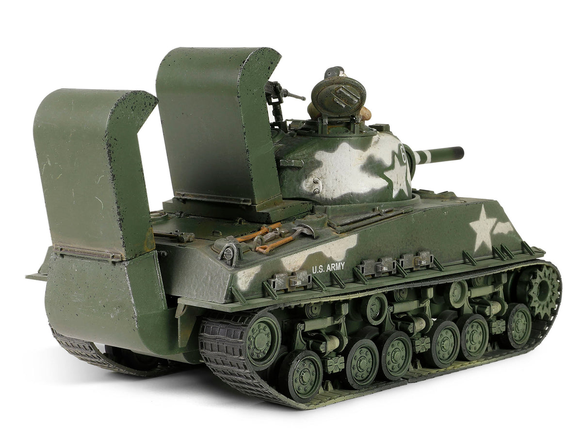 Sherman M4 Howitzer Medium Tank "Engine Plus" Series 1/32 Diecast by Metal Proud