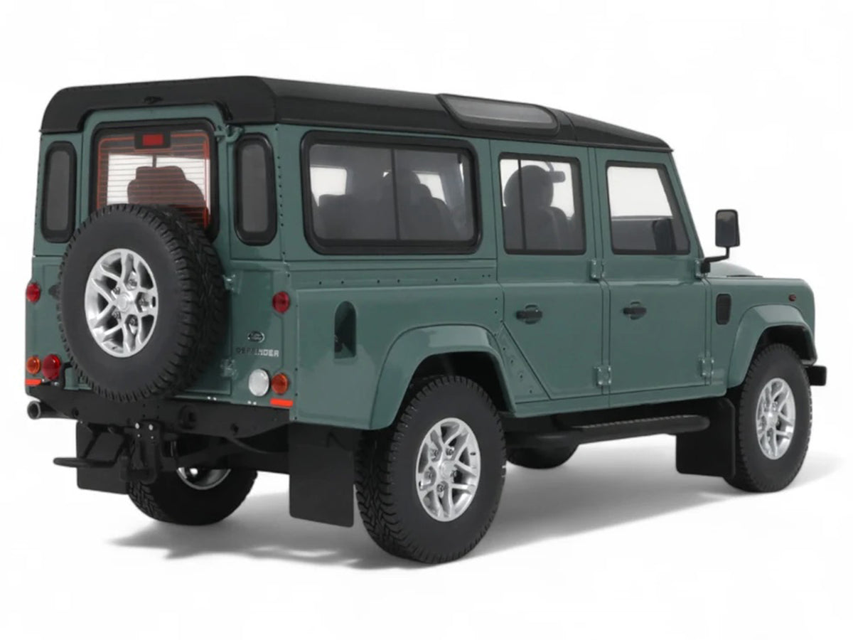 2016 Land Rover Defender 3 Station Wagon Green with Black Top 1/18 Model