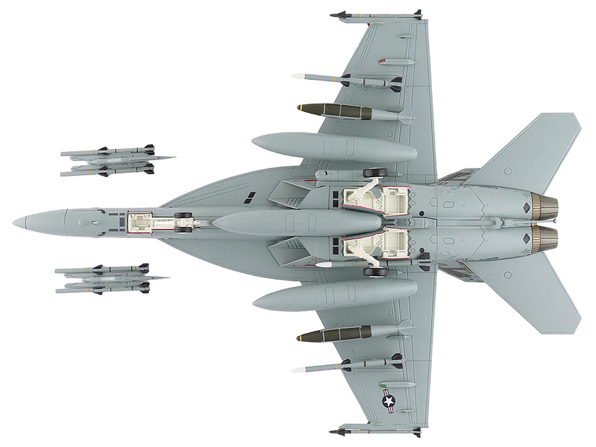 Boeing F/A-18F Super Hornet Fighter Aircraft "165875 Green Hornet VX-23 Salty Dogs NAS Patuxent River" (2011) United States Navy "Air Power Series" 1/72 Diecast Model by Hobby Master