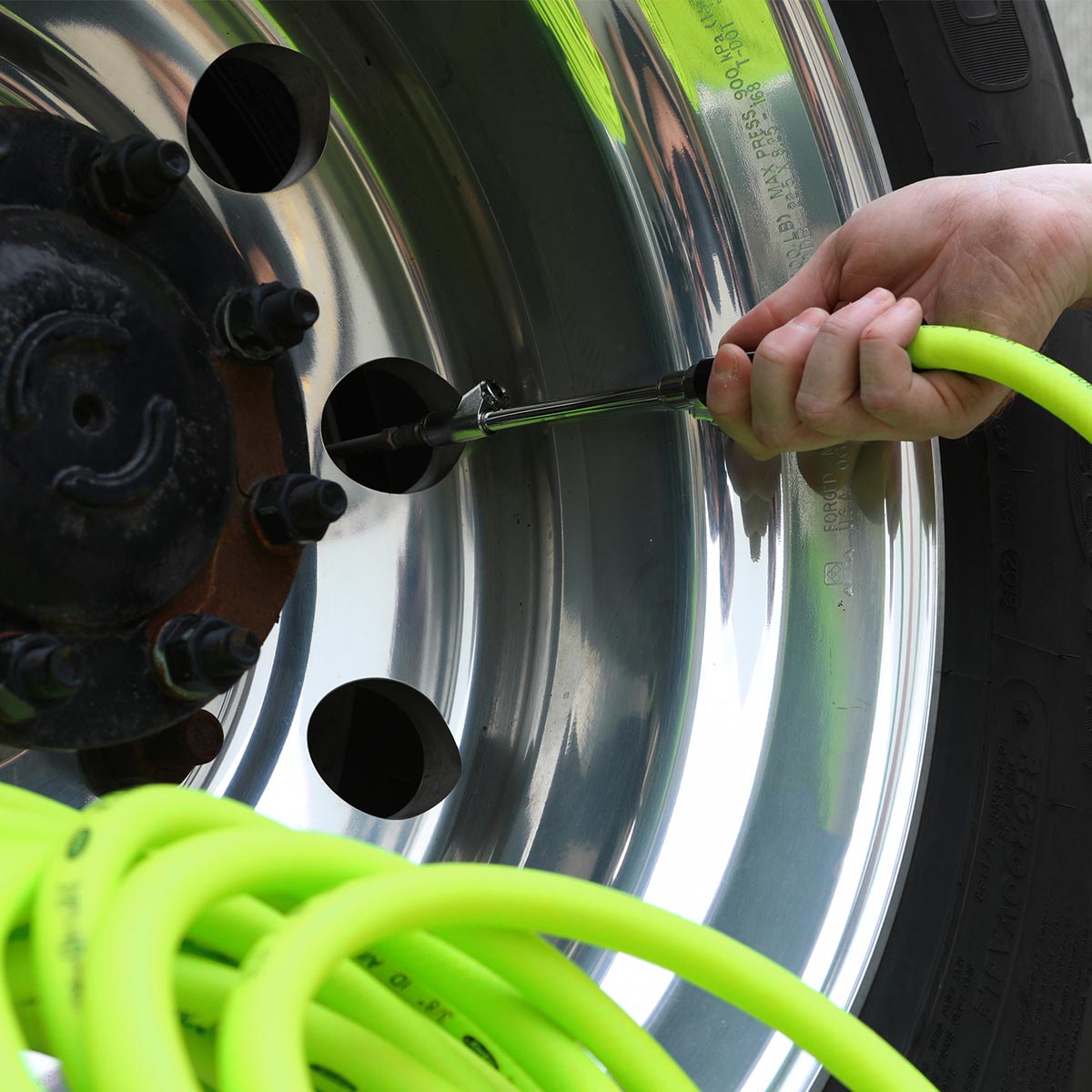 Flexzilla Heavy Duty Light Weight Truck Tire Inflator Kit with 3/8" x 50' Hose