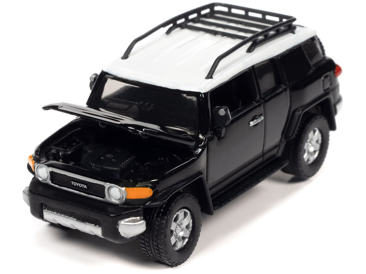2007 Toyota FJ Cruiser Diamond White Top Roofrack Limited Edition 1/64 Diecast