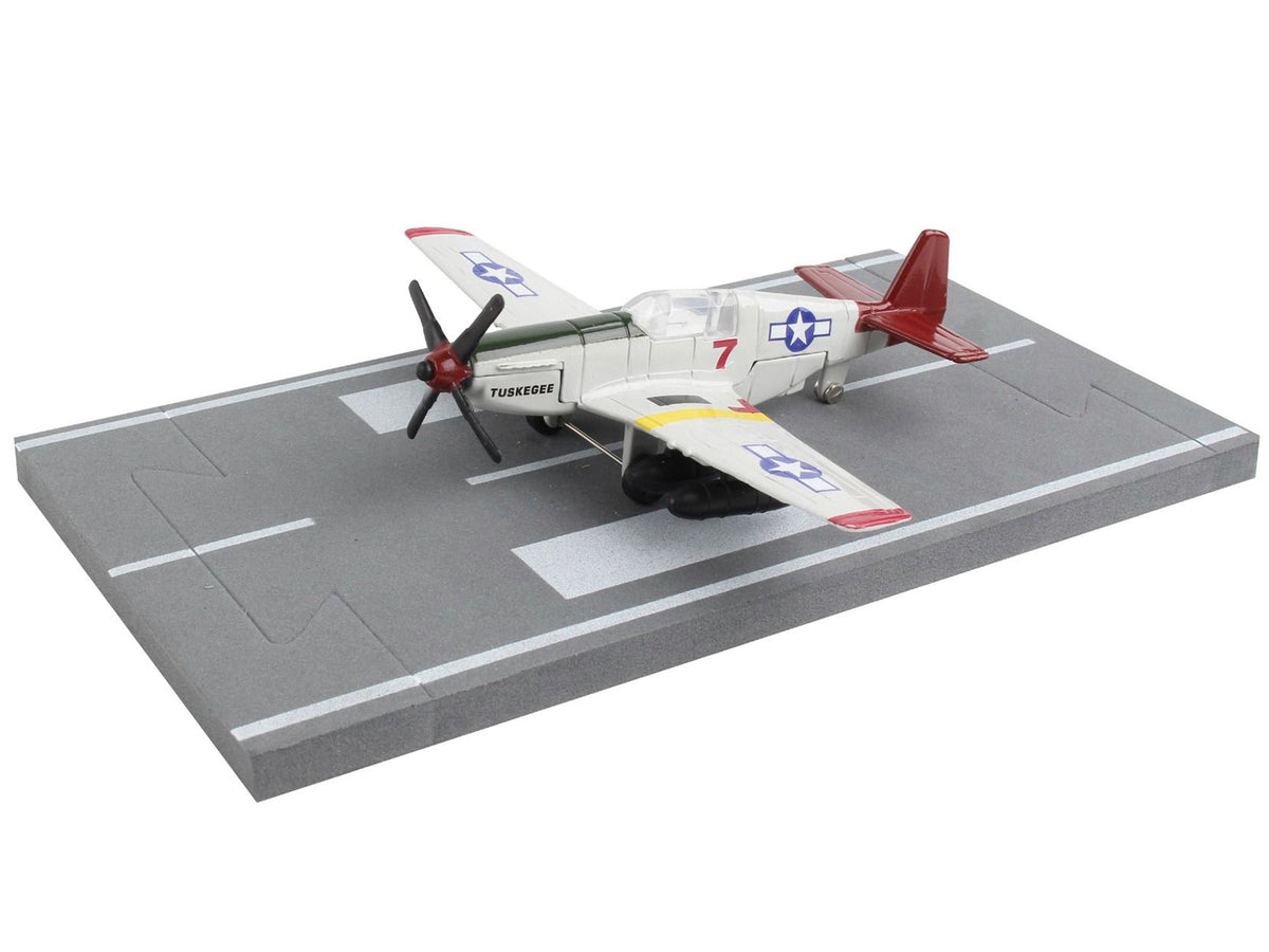 North American P-51C Mustang Fighter Aircraft Gray Diecast Airplane by Runway24