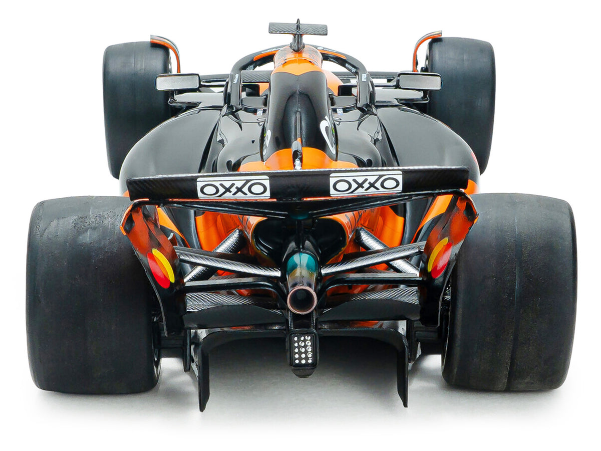 McLaren MCL39 #81 Oscar Piastri Winner Formula 1/18 Diecast Model Car - Solido
