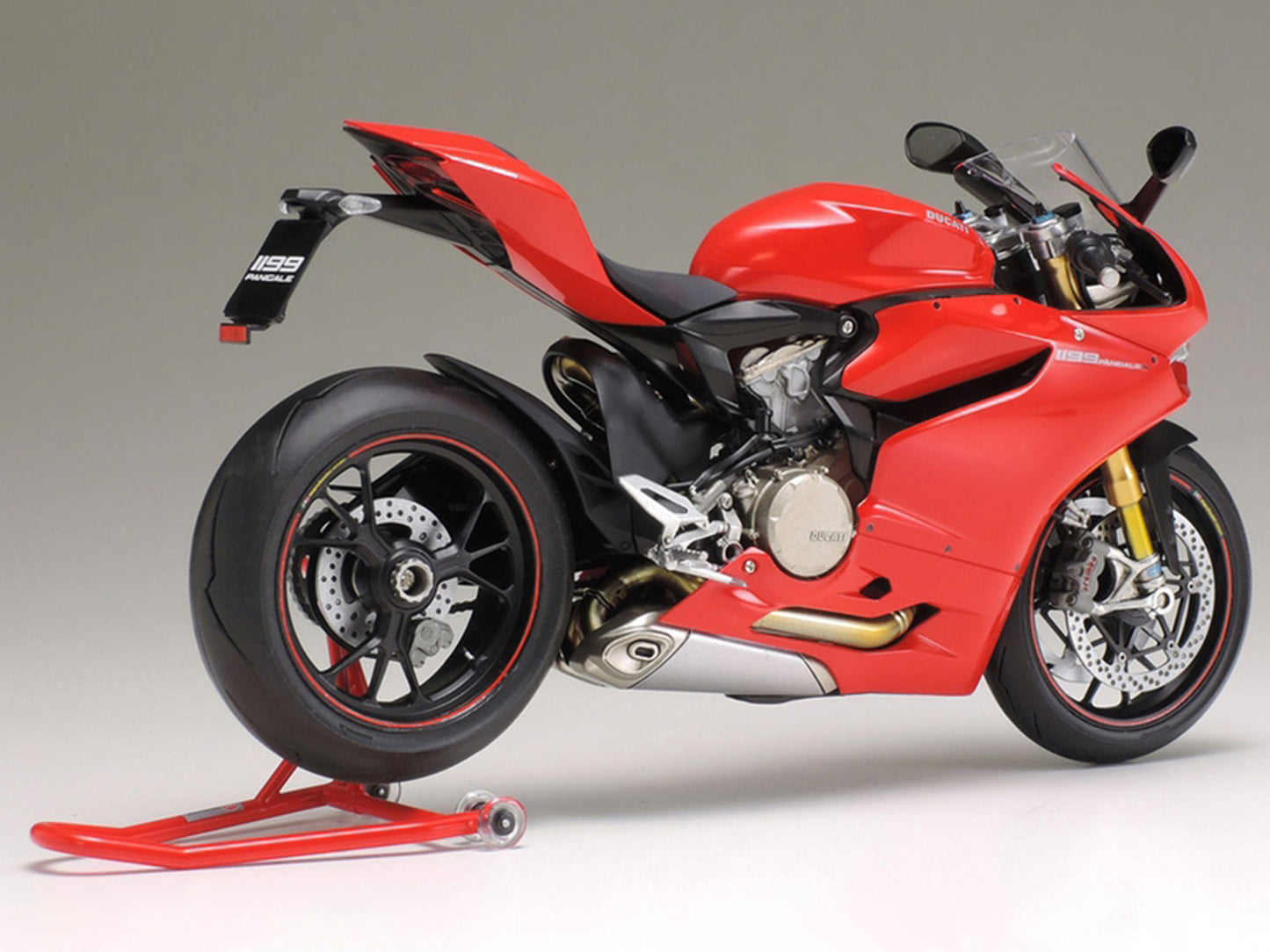 Model Kit Ducati 1199 Panigale S Motorcycle 1/12 Scale Model by Tamiya