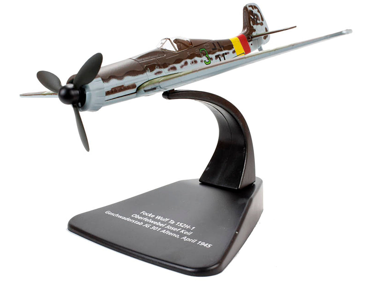 Focke-Wulf Ta 152 H-1 Fighter Plane 1/72 Diecast Aircraft - Oxford Diecast