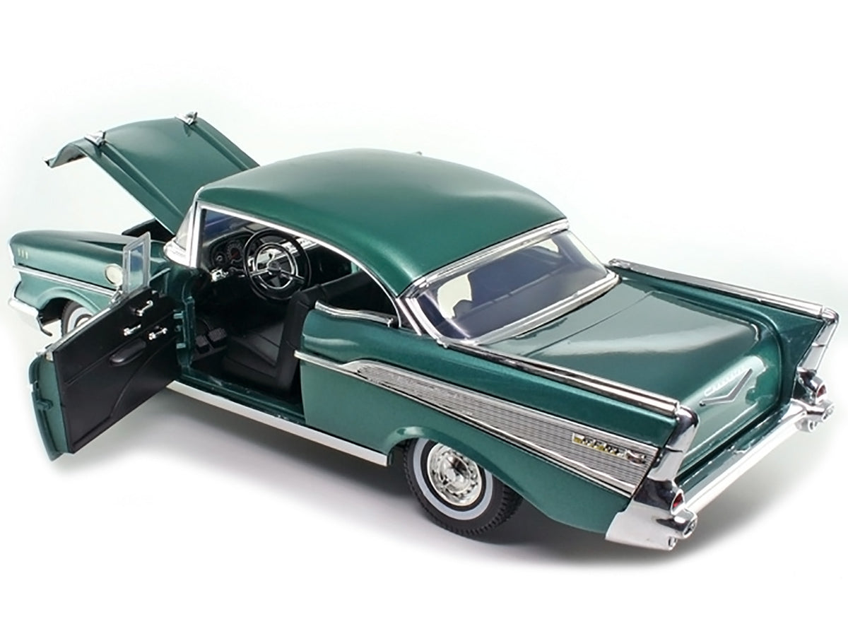 1957 Chevrolet Bel Air Hard Top Green 1/18 Diecast Model Car - Motormax