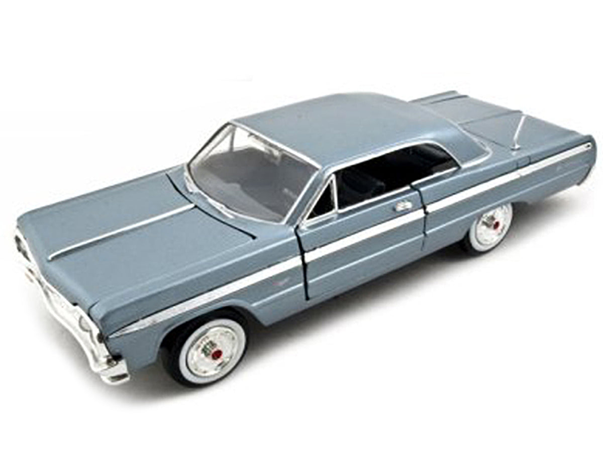 1964 Chevrolet Impala Blue 1/24 Diecast Model Car - Motormax