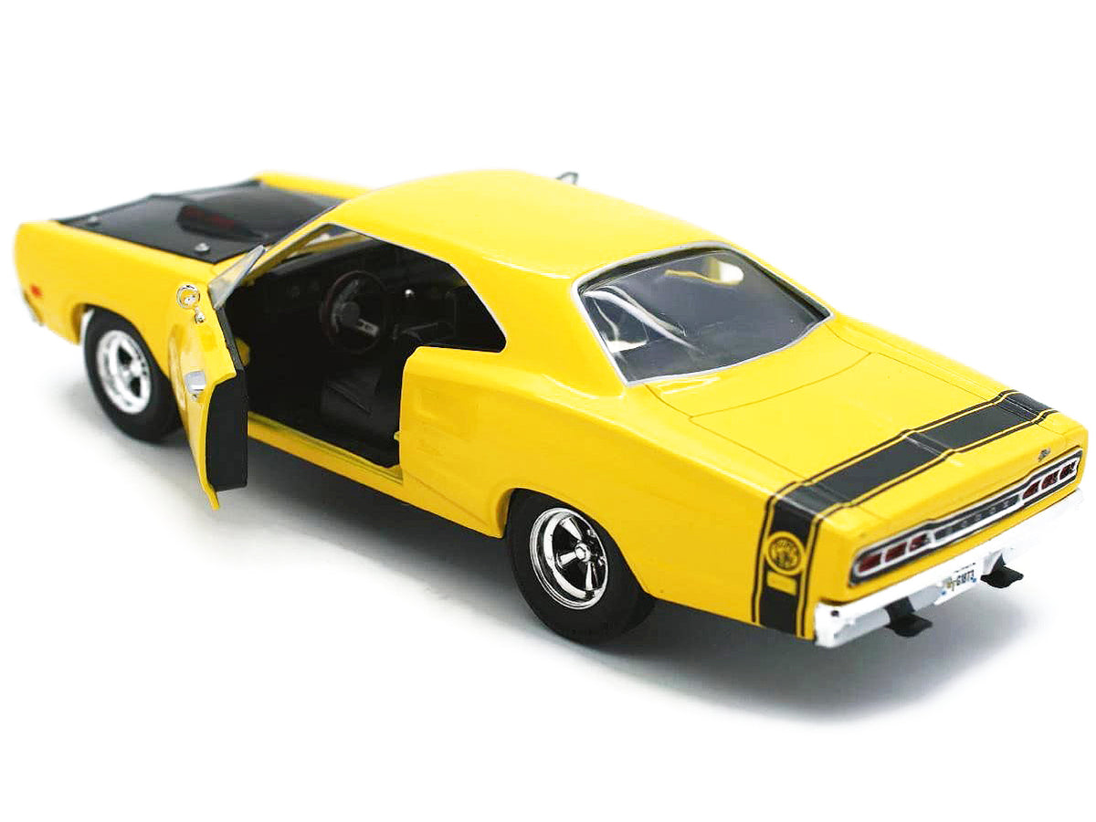 1969 Dodge Coronet Super Bee Yellow 1/24 Diecast Car Model - Motormax
