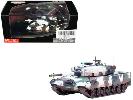 Leopard 2A4 Main Battle Tank with Snorkel "Winter Camouflage" German Army "Armor Premium" Series 1/72 T&y Diecast Model by Panzerkampf
