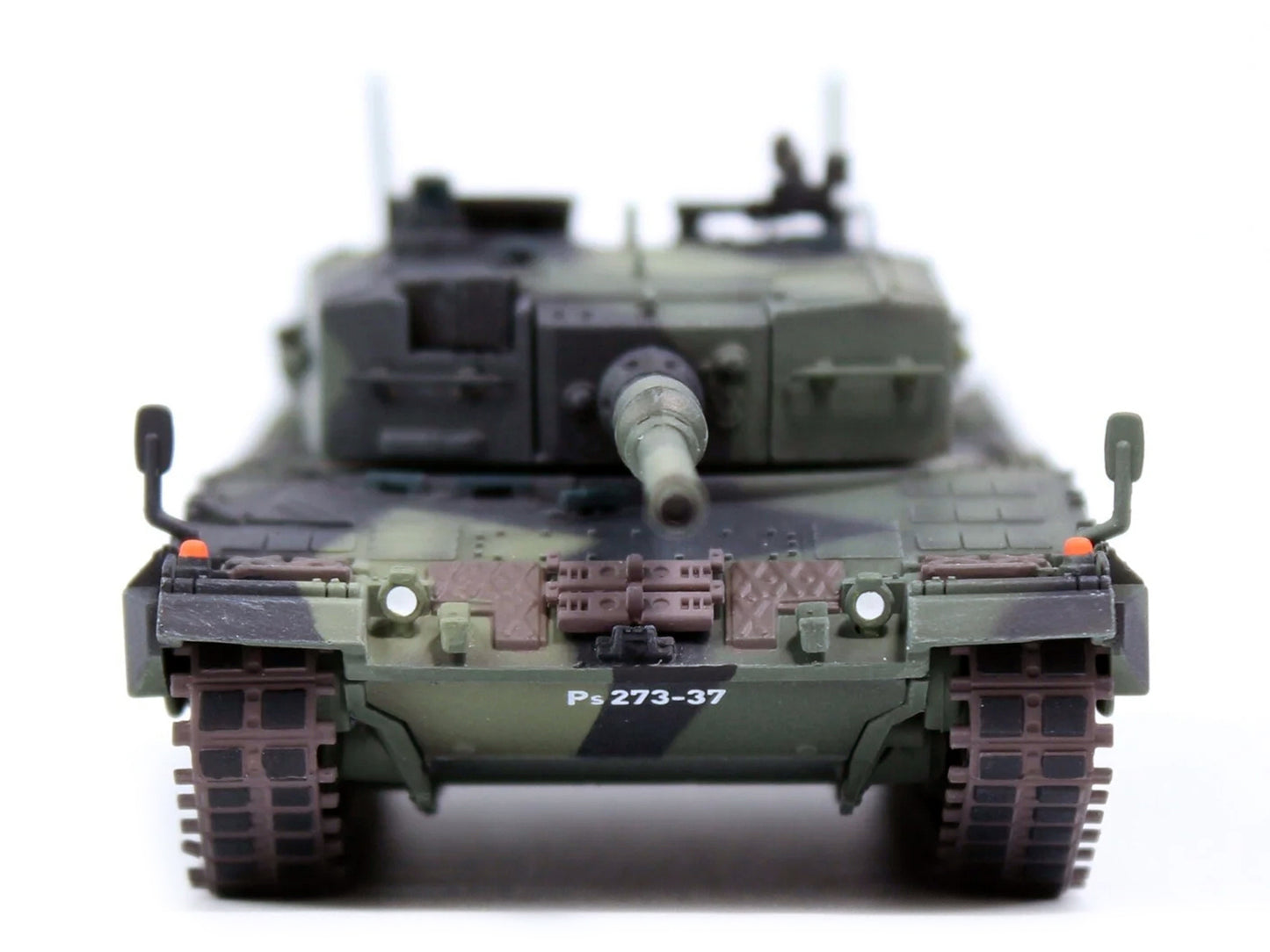 Leopard 2A4 Main Battle Tank "Finland" Finnish Army "Armor Premium" Series 1/72 Diecast Model by Panzerkampf