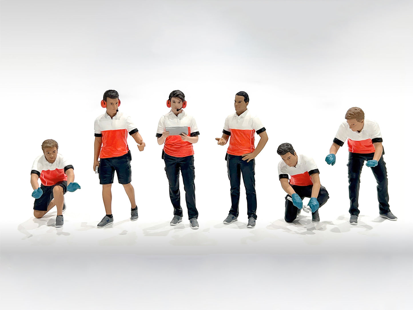 "Race Crew" 6 piece Figure Set for 1/18 scale models by American Diorama <h2>"Race Diorama</h2> <p>High-quality diecast model car perfect collectors and enthusiasts. Features detailed interior exterio