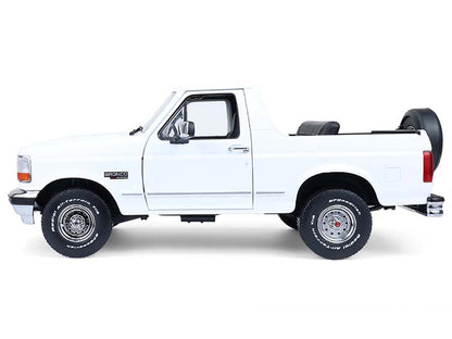 GreenLight 1993 Ford Bronco XLT Oxford White "Artisan Collection" 1/18 Diecast Model Car by <h2>1993 Greenlight</h2> <p>High-quality perfect for collectors and enthusiasts. Features detailed interior