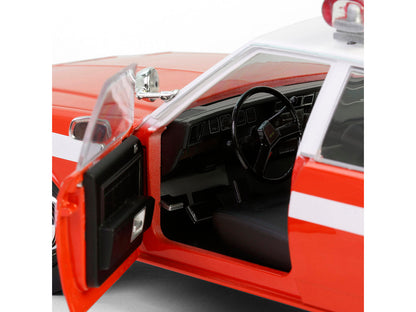 GreenLight 1987 Chevrolet Caprice 9C1 "FDNY (The Official Fire Department City of New York)" Red with White Top and Stripes "Artisan Collection" 1/18 Diecast Model Car by <h2>1987 Greenlight</h2> <p>H