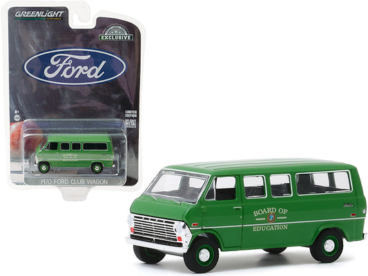 1970 Ford Club Wagon Van Green 1/64 Diecast Model - Greenlight