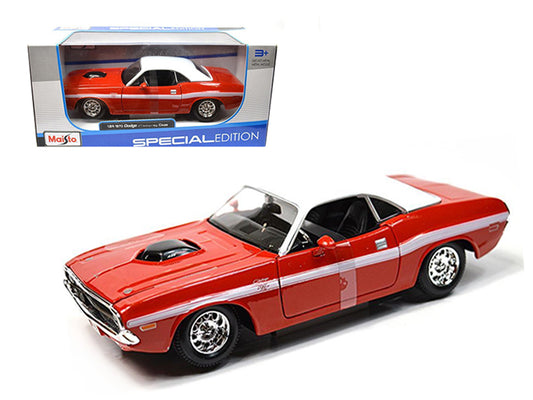 1970 Dodge Challenger R/T Coupe Red with White Top and White Stripes 1/24 T&y Diecast Model Car by Maisto