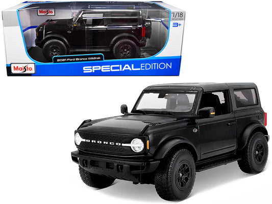 2021 Ford Bronco Wildtrak Black Metallic Dark 1/18 Diecast Model Car - Maisto