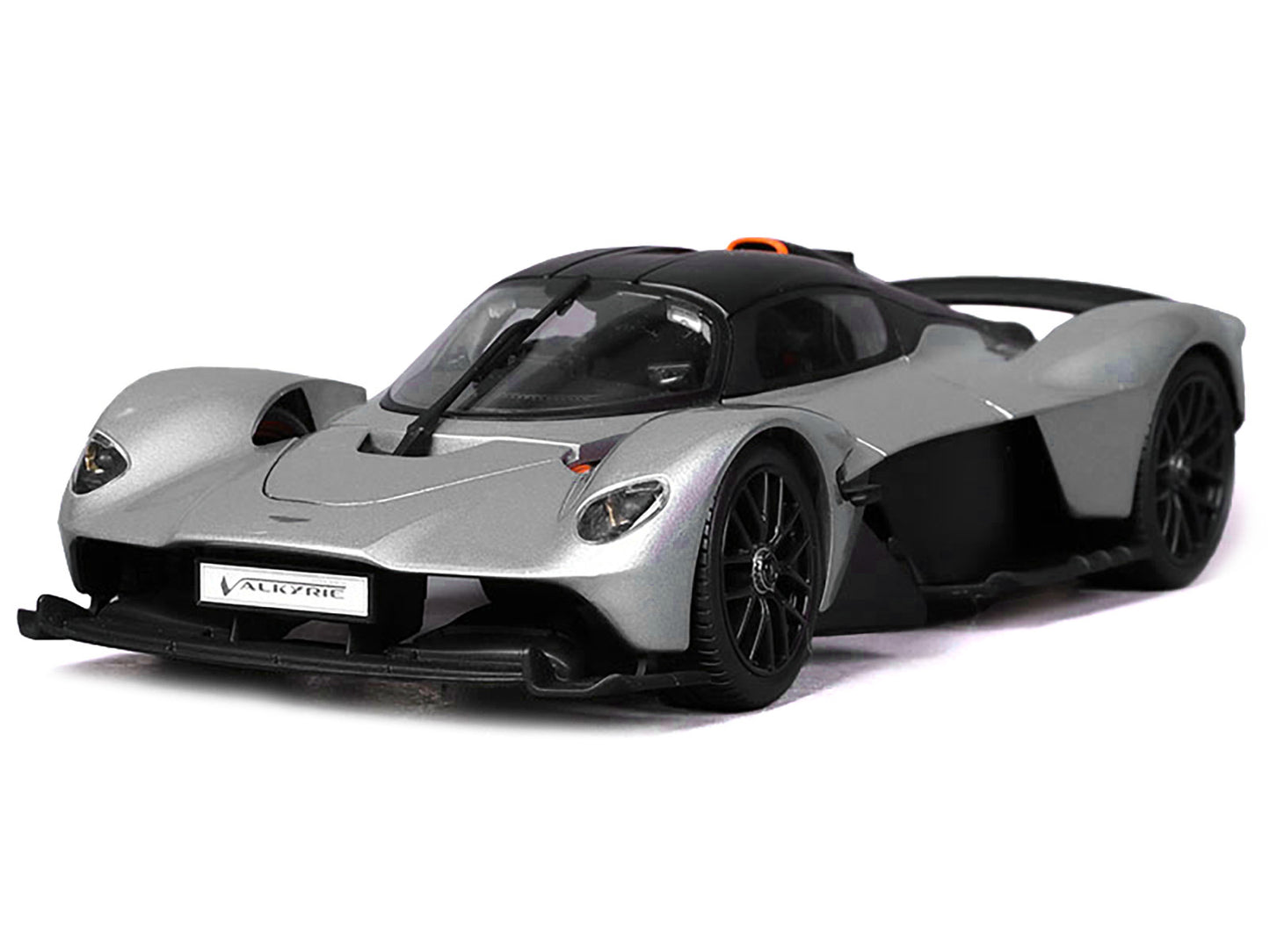 Maisto Aston Martin Valkyrie Silver Metallic with Matt Black Top "Special Edition" Series 1/18 Diecast Model Car by <h2>Aston Maisto</h2> <p>High-quality perfect for collectors and enthusiasts. Featur