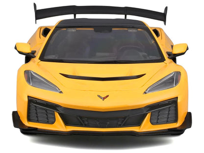 Chevrolet Corvette ZR1 Coupe Yellow with Carbon Top "Special Edition" Series 1/18 T&y Diecast Model Car by Maisto