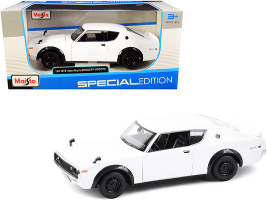 1973 Nissan Skyline 2000GT-R (KPGC110) White 1/24 Diecast Model Car - Maisto