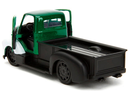 1952 Chevrolet COE Pickup Truck Green Metallic and Black Lantern Diecast Figure "DC Comics" "Hollywood Rides" Series 1/32 Model Car by Jada <h2>1952 Jada</h2> <p>High-quality perfect for collectors en