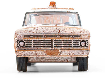 GreenLight 1973 Ford F-100 Tow Truck White (Weathered) "Blue Collar Collection" Series 14 1/64 Diecast Model Car by <h2>1973 Greenlight</h2> <p>High-quality perfect for collectors and enthusiasts. Fea