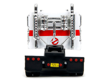 G1 Autobot Optimus Prime Truck White with Robot on Chassis from "Transformers" TV Series - "Ghostbusters" (1984) Movie Crossover "Hollywood Rides" Diecast Model by Jada <h2>G1 Jada</h2> <p>High-qualit