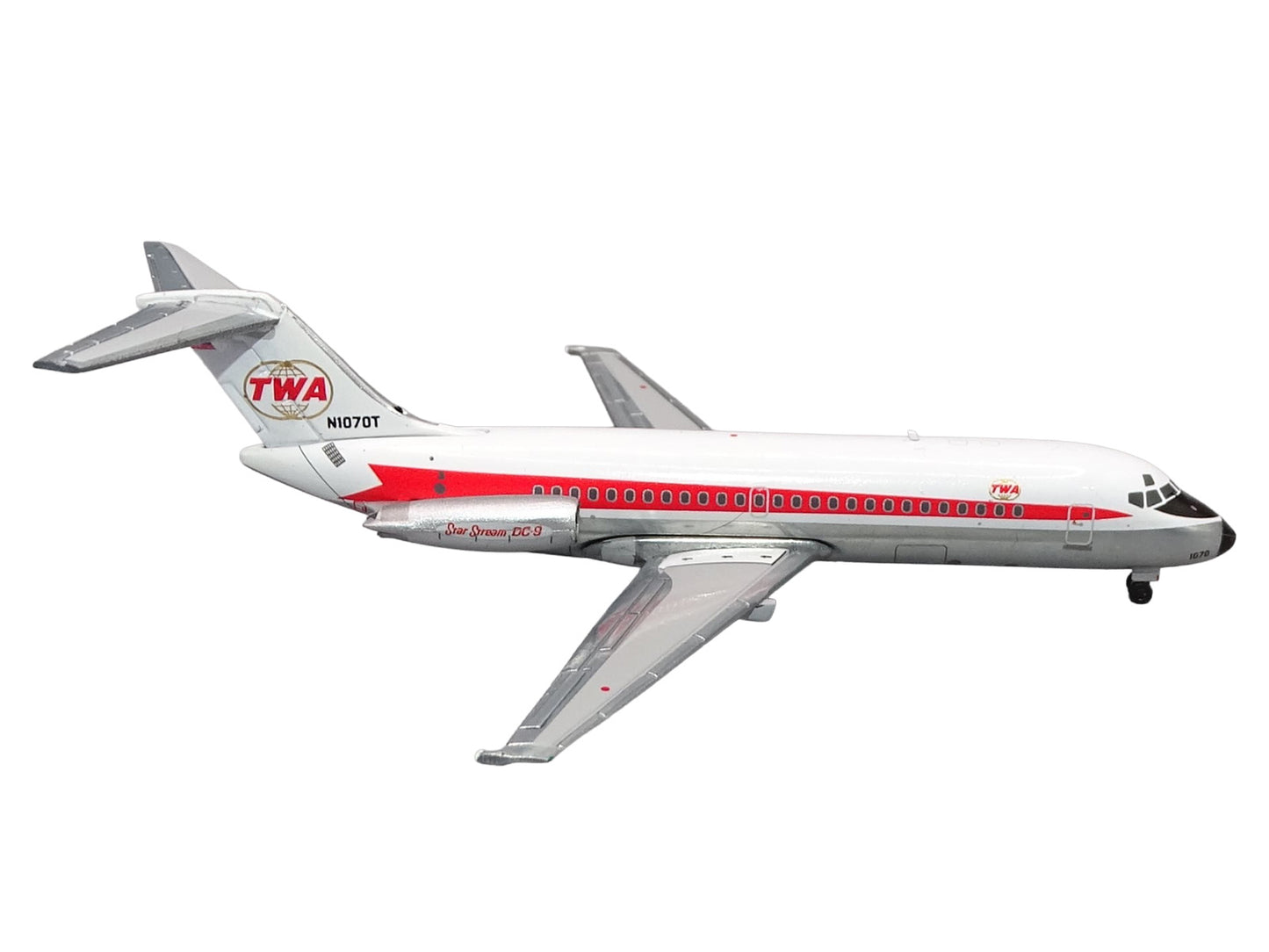 McDonnell Douglas DC-9-15 Commercial Aircraft "Trans World Airlines" (N1067T) White with Red Stripes 1/400 Diecast Model by V1:400
