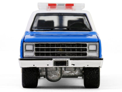 GreenLight 1990 Chevrolet Suburban K2500 Scottsdale "NYPD (New York City Police Department)" Blue with White Top "Hot Pursuit" Series 46 1/64 Diecast Model Car by <h2>1990 Greenlight</h2> <p>High-qual