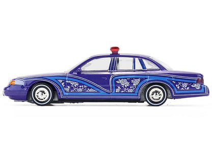 GreenLight 1992 Ford Crown Victoria Lowrider Blue with Graphics and Lightbar "California Lowriders" Series 7 1/64 Diecast Model Car by <h2>1992 Greenlight</h2> <p>High-quality perfect for collectors e